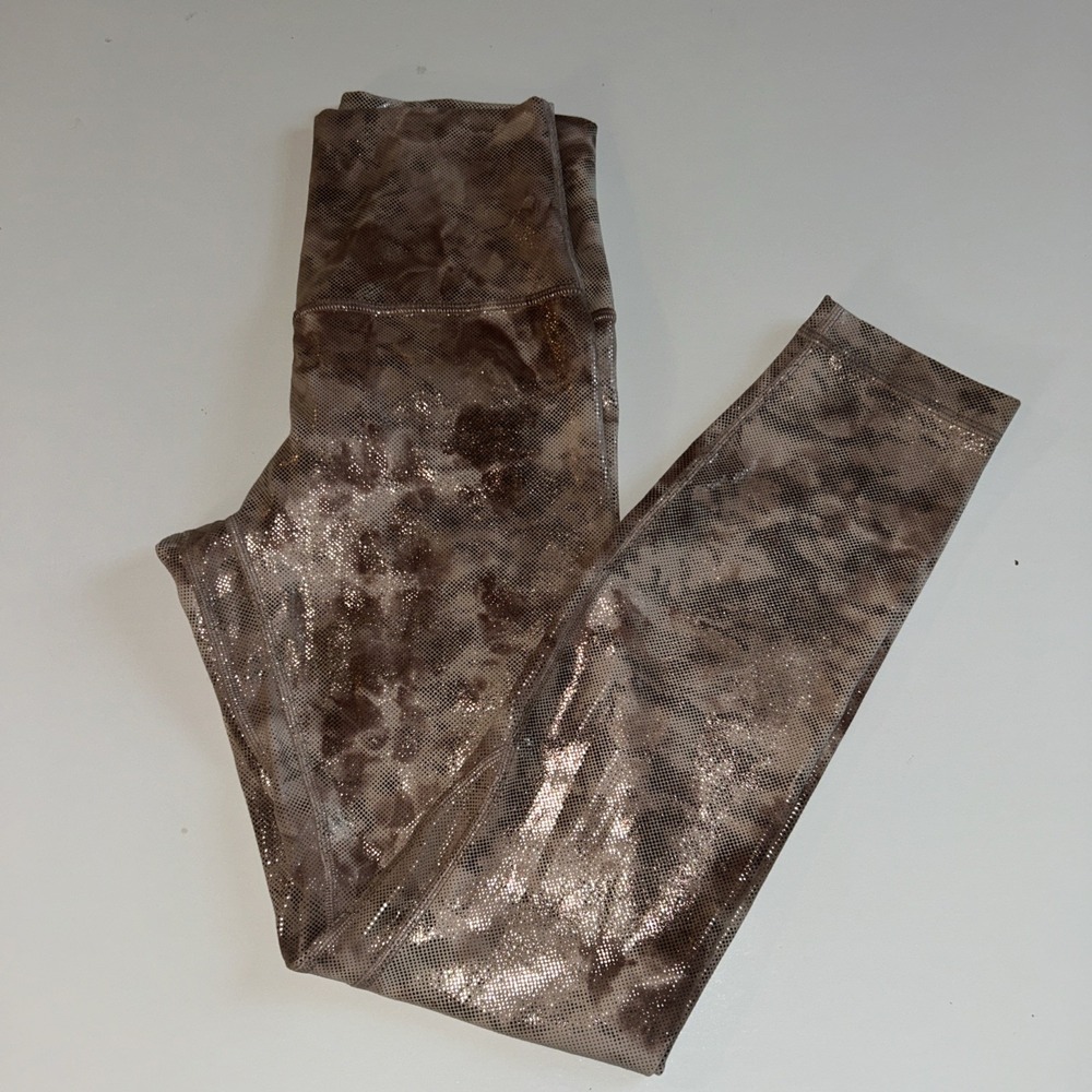 Lululemon Rose Gold Metallic Patterned Foil Leggings Comfortable Casual size 4